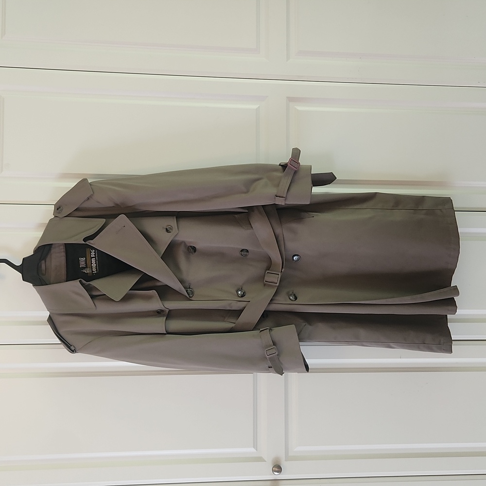 Men's vintage trench coat